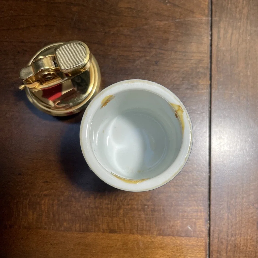 RARE PORCELAIN PENGUIN LIGHTER MANN JAPAN -KUTANI/SEIGAIHA